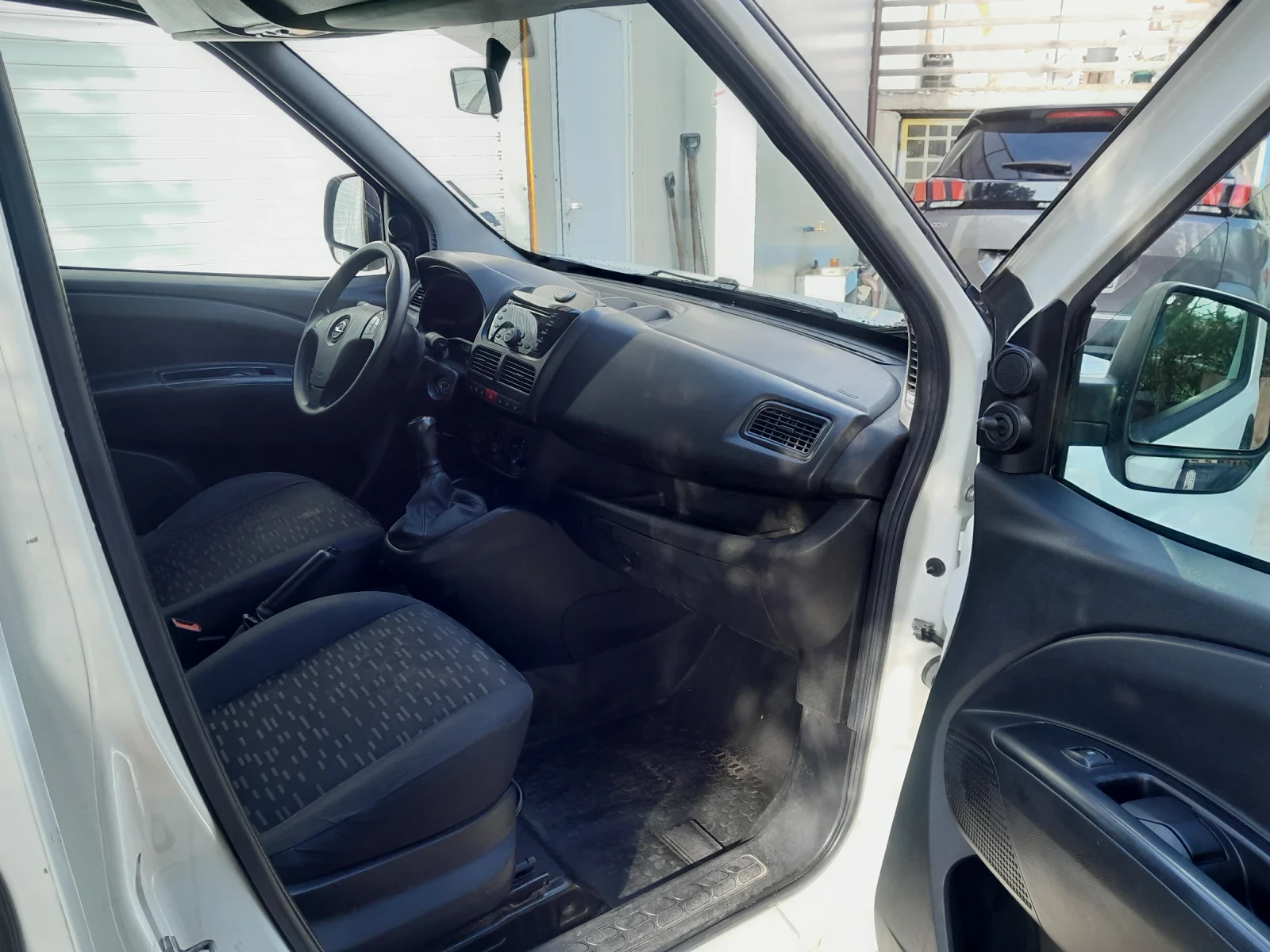 Opel Combo Товарен, снимка 5 - Автомобили и джипове - 54583172