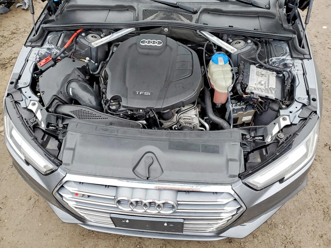 Audi A4 2.0l Premium Plus, снимка 11 - Автомобили и джипове - 54726307