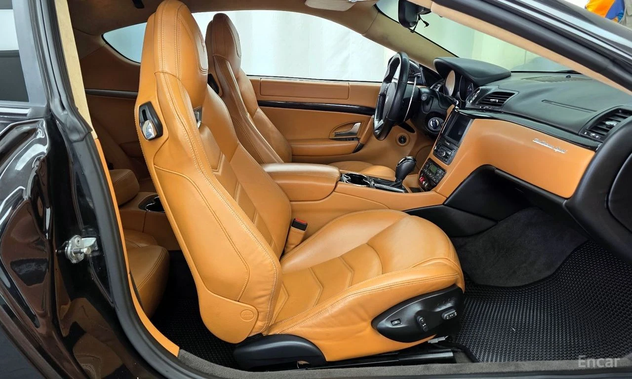 Maserati GranTurismo 4.7* SPORT* , снимка 13 - Автомобили и джипове - 54735592