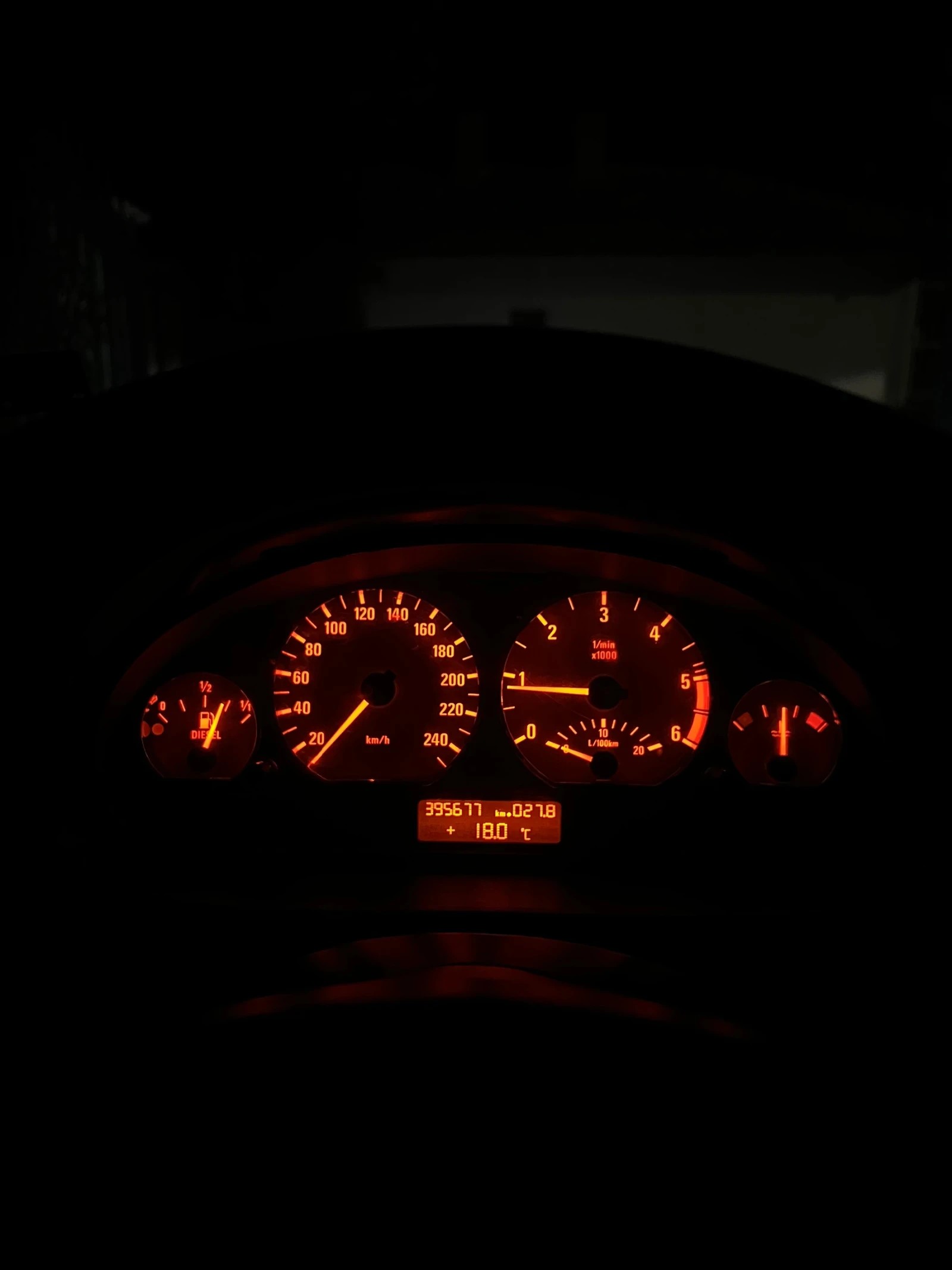 BMW 320, снимка 10 - Автомобили и джипове - 55065769