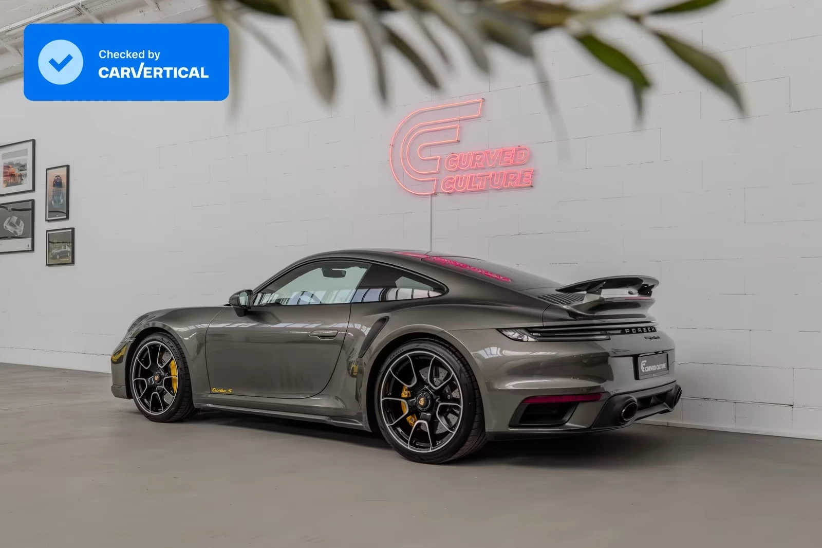 Porsche 911 Търся за покупка: Porsche 911 Turbo S (992)