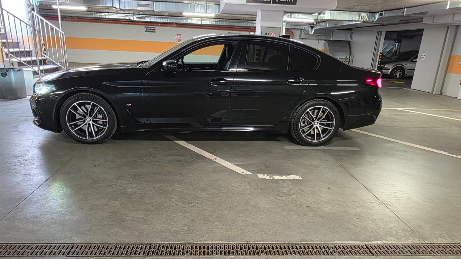 BMW 530 XDrive M Sport, снимка 17 - Автомобили и джипове - 55513491