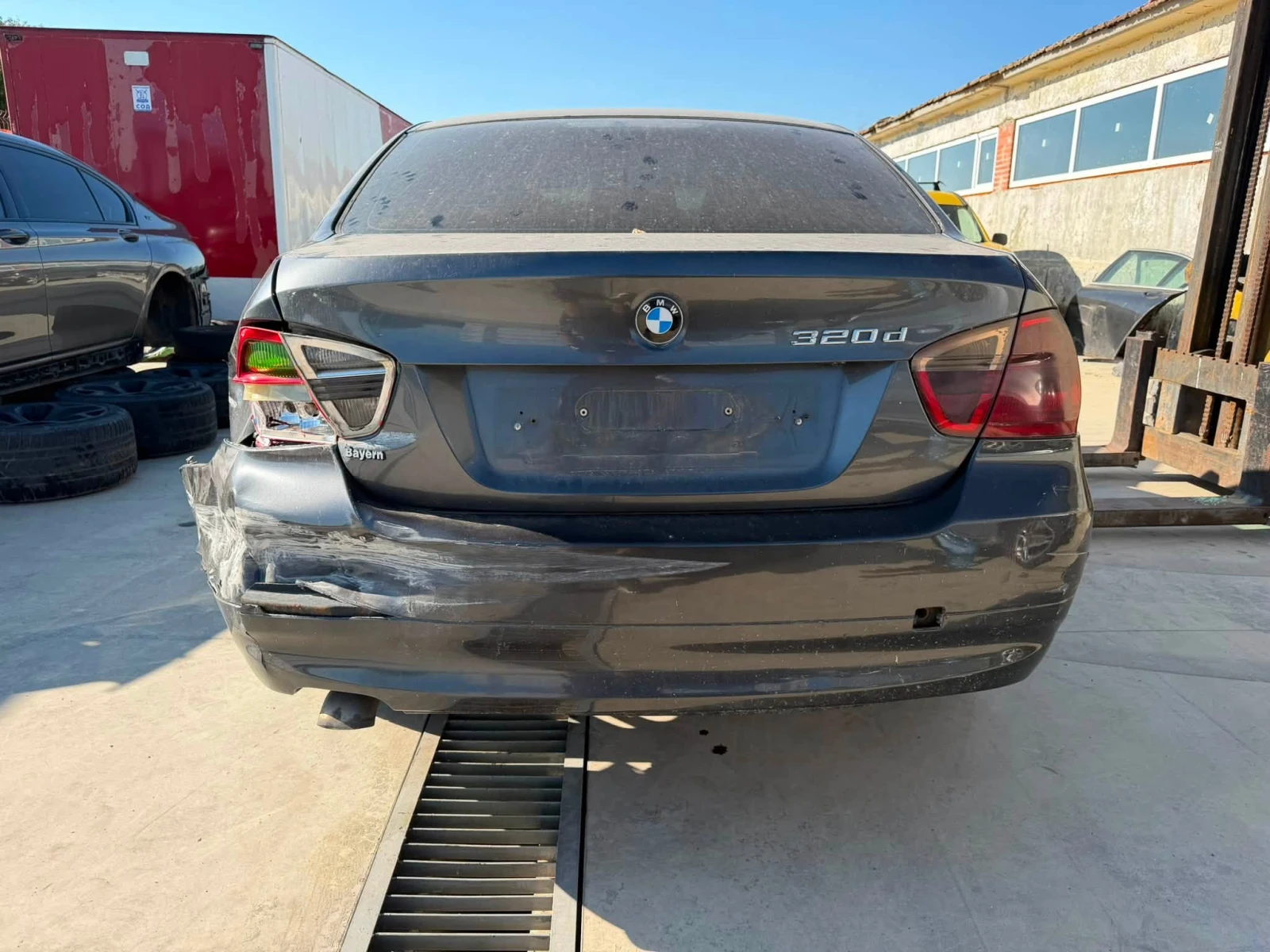 BMW 320, снимка 4 - Автомобили и джипове - 55831247