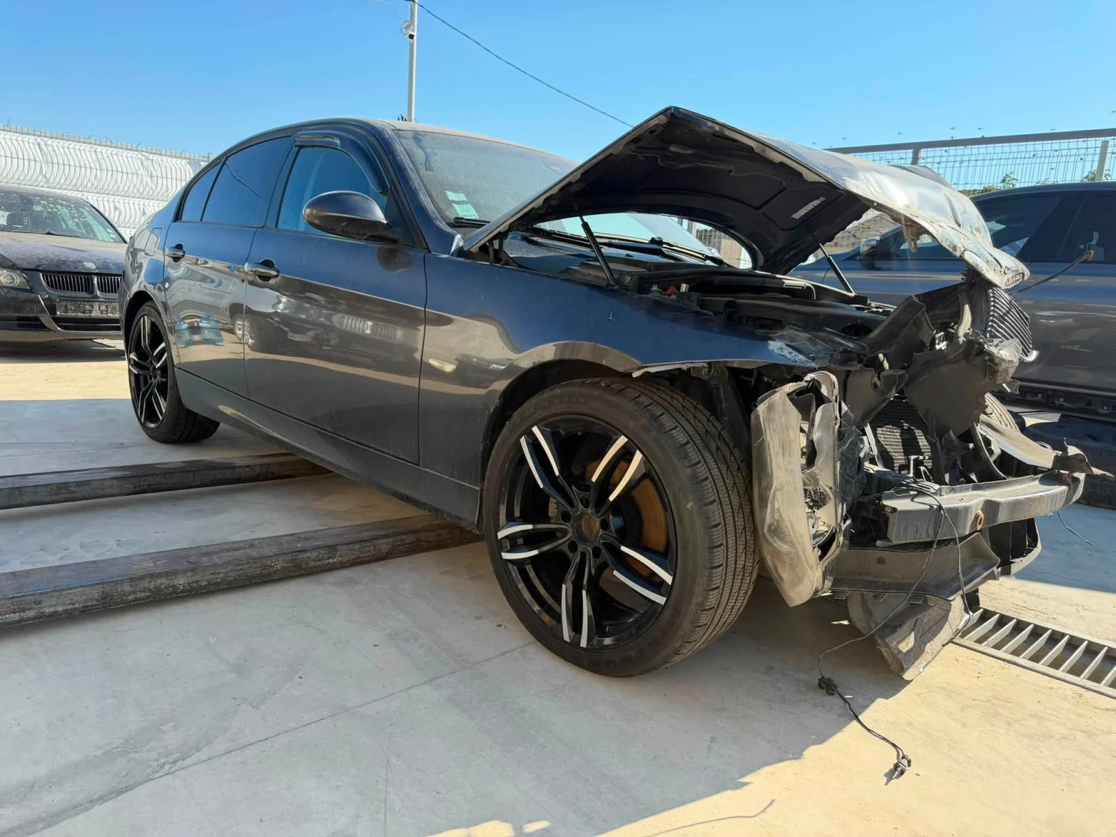 BMW 320, снимка 3 - Автомобили и джипове - 55831247