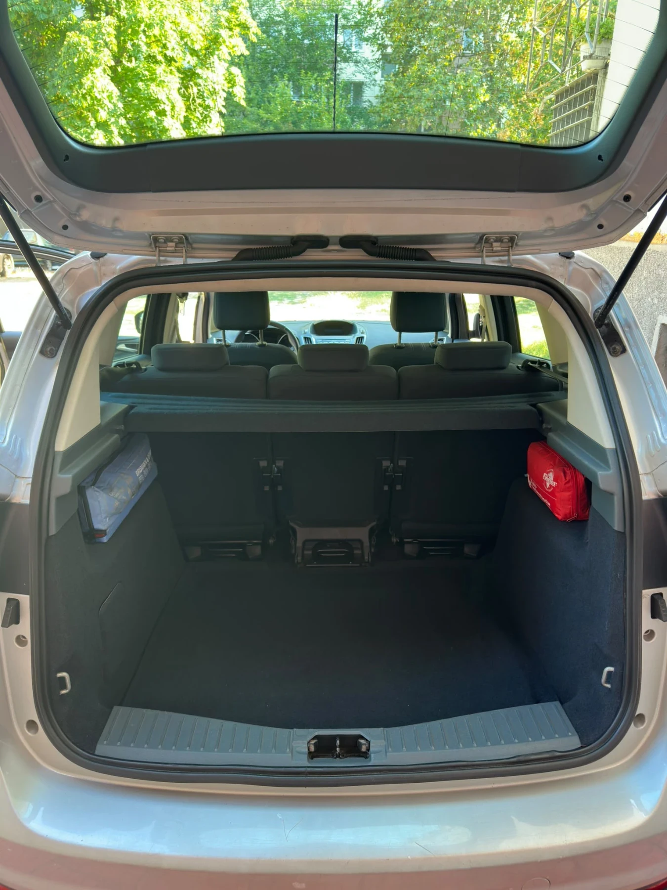 Ford C-max 2.0 TDCI Камера/Парктроник/Климатроник/Автопилот, снимка 9 - Автомобили и джипове - 56108106
