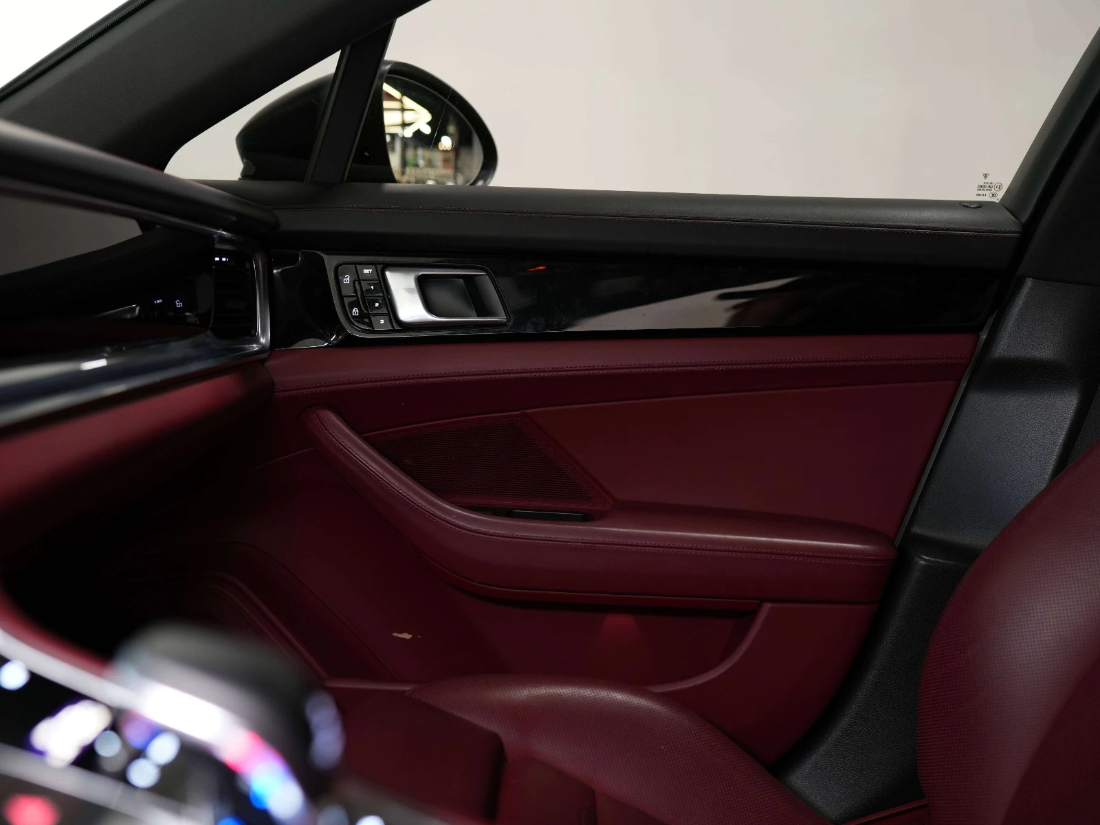 Porsche Panamera 4 AWD| ПАНО| BOSE| MATRIX| ОБДУХ, снимка 15 - Автомобили и джипове - 56117343
