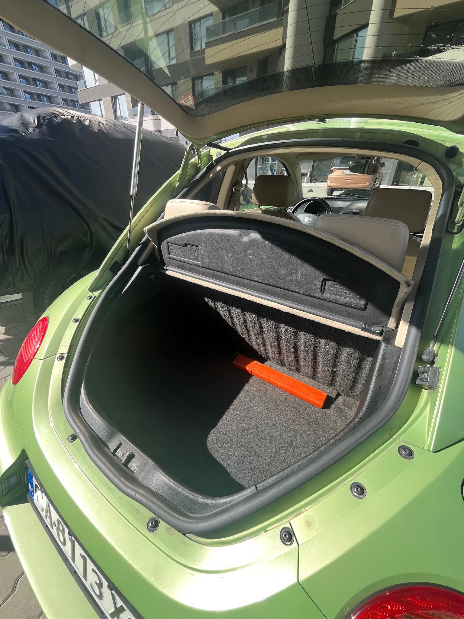VW New beetle, снимка 13 - Автомобили и джипове - 56599777