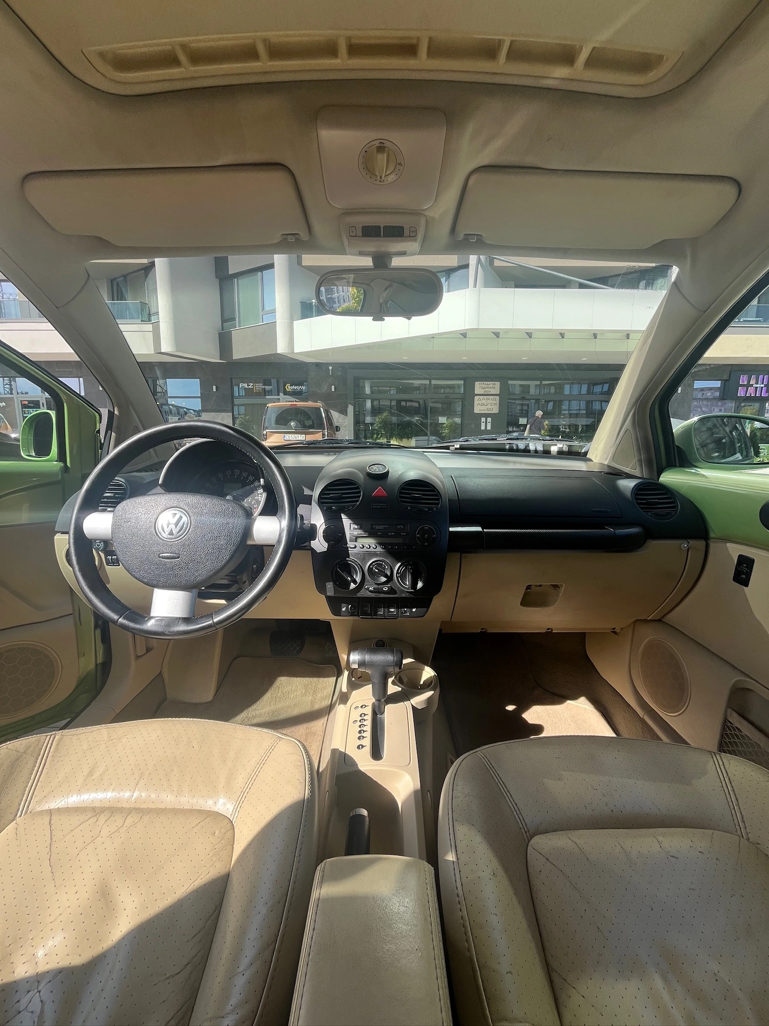 VW New beetle, снимка 9 - Автомобили и джипове - 56599777
