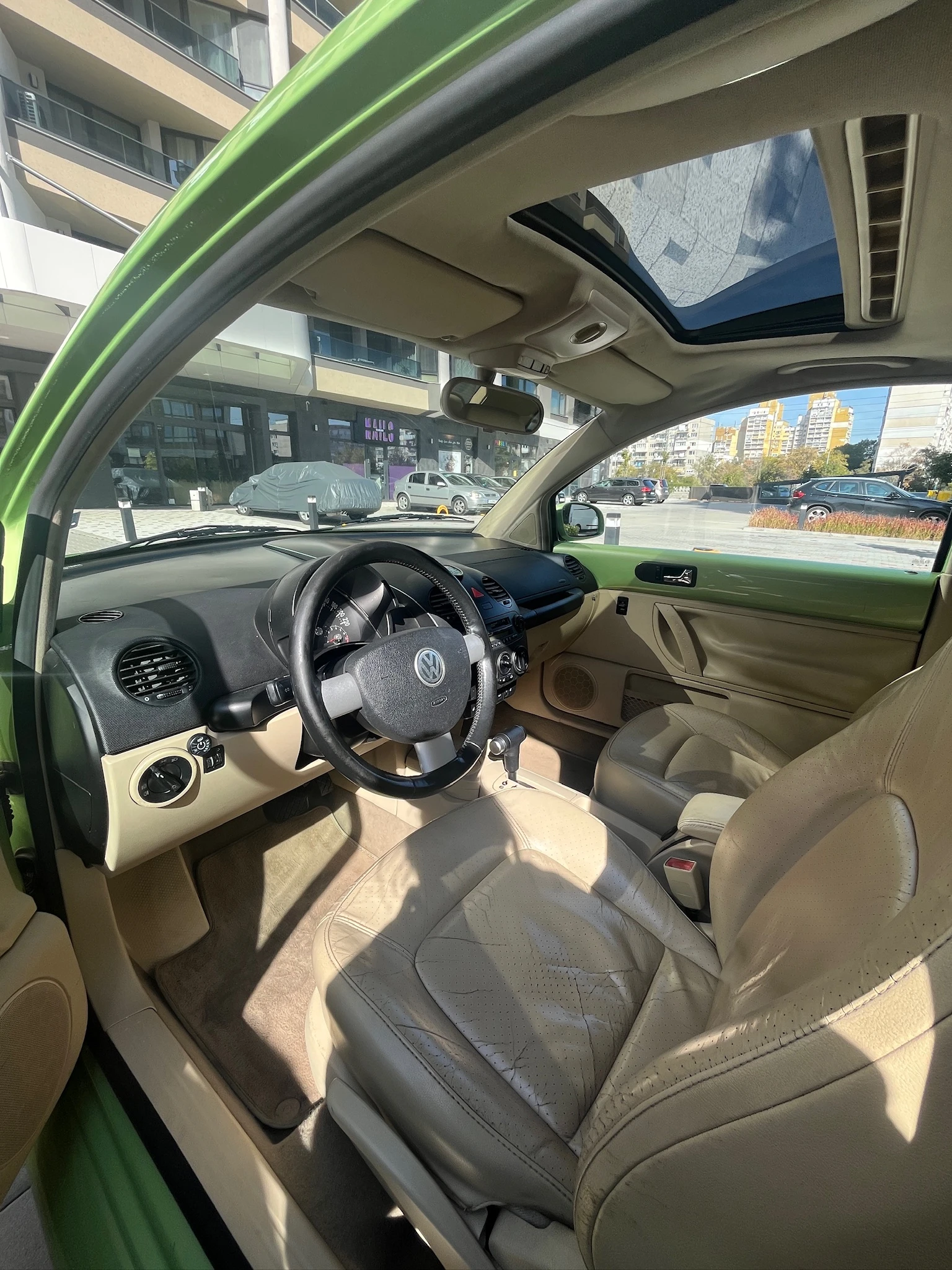 VW New beetle, снимка 4 - Автомобили и джипове - 56599777