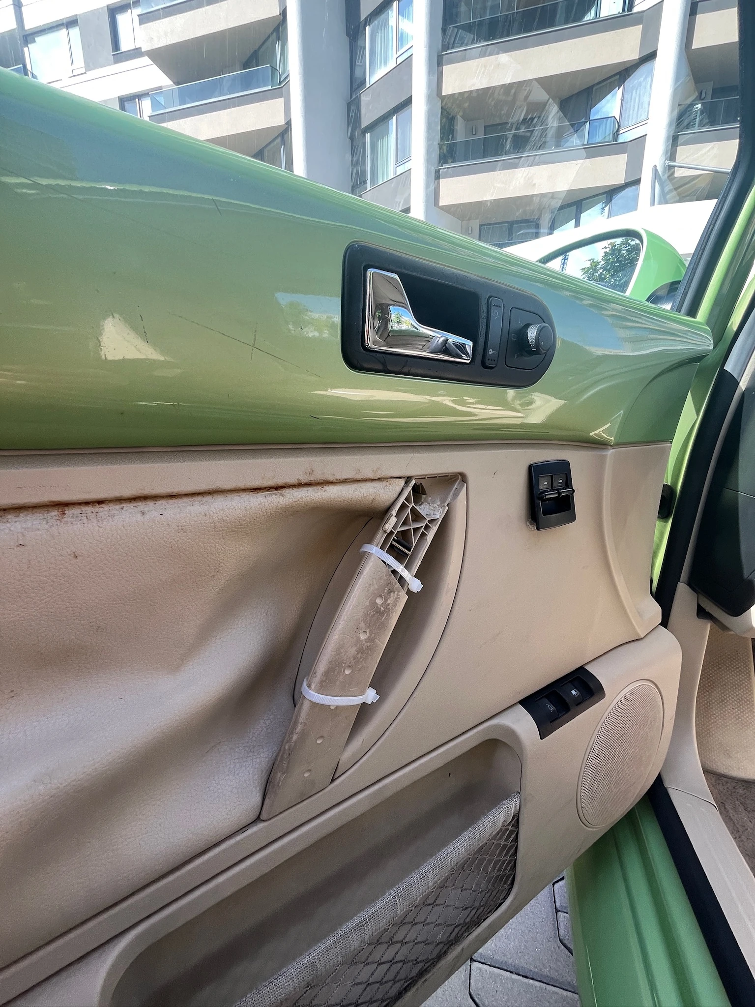 VW New beetle, снимка 5 - Автомобили и джипове - 56599777