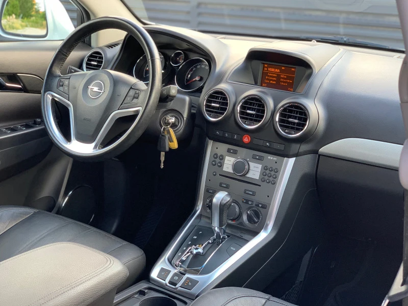 Opel Antara 4X4* FACE* FULL* ITALY, снимка 14 - Автомобили и джипове - 46248098