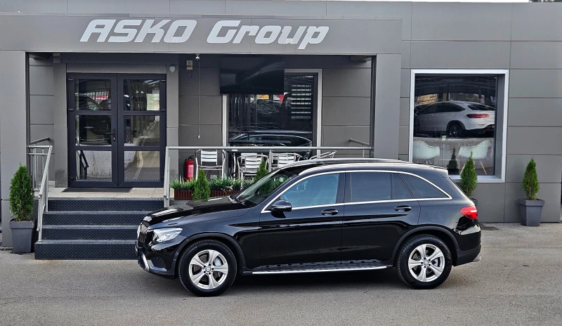 Mercedes-Benz GLC 220 AMG/GERMANY/LED/CAMERA/AMBIENT/ПОДГРЕВ/CARBON/LI, снимка 1 - Автомобили и джипове - 47764413