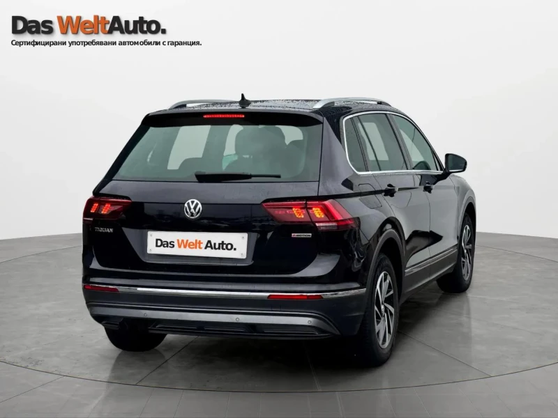 VW Tiguan Highline 2.0TSI 4MOTION BMT, снимка 4 - Автомобили и джипове - 48283536