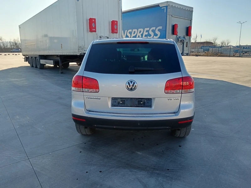 VW Touareg 3.0TDI V6-224kc-BKS, снимка 7 - Автомобили и джипове - 49376842