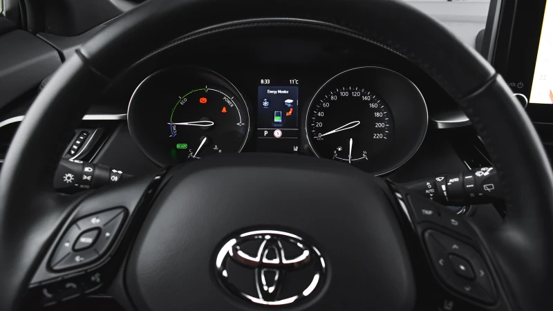 Toyota C-HR 2.0 Hybrid Club Automatic, снимка 13 - Автомобили и джипове - 50653161