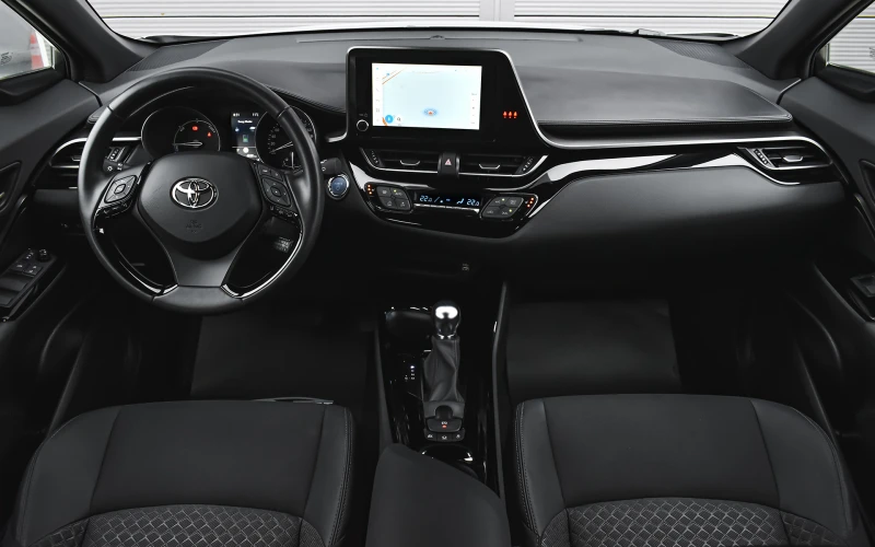 Toyota C-HR 2.0 Hybrid Club Automatic, снимка 8 - Автомобили и джипове - 50653161