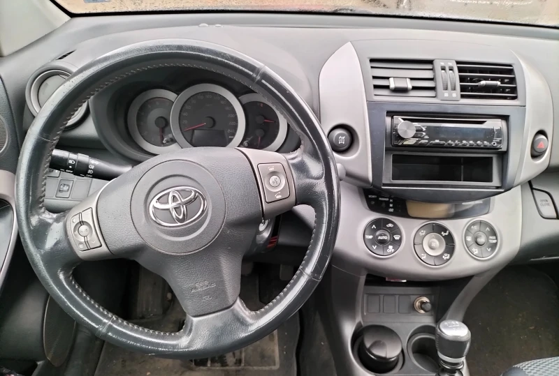 Toyota Rav4, снимка 8 - Автомобили и джипове - 53225366