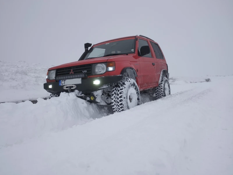 Mitsubishi Pajero II, снимка 2 - Автомобили и джипове - 53513836