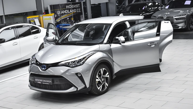 Toyota C-HR 2.0 Hybrid Club Automatic - 54900 лв. - 14348888 1