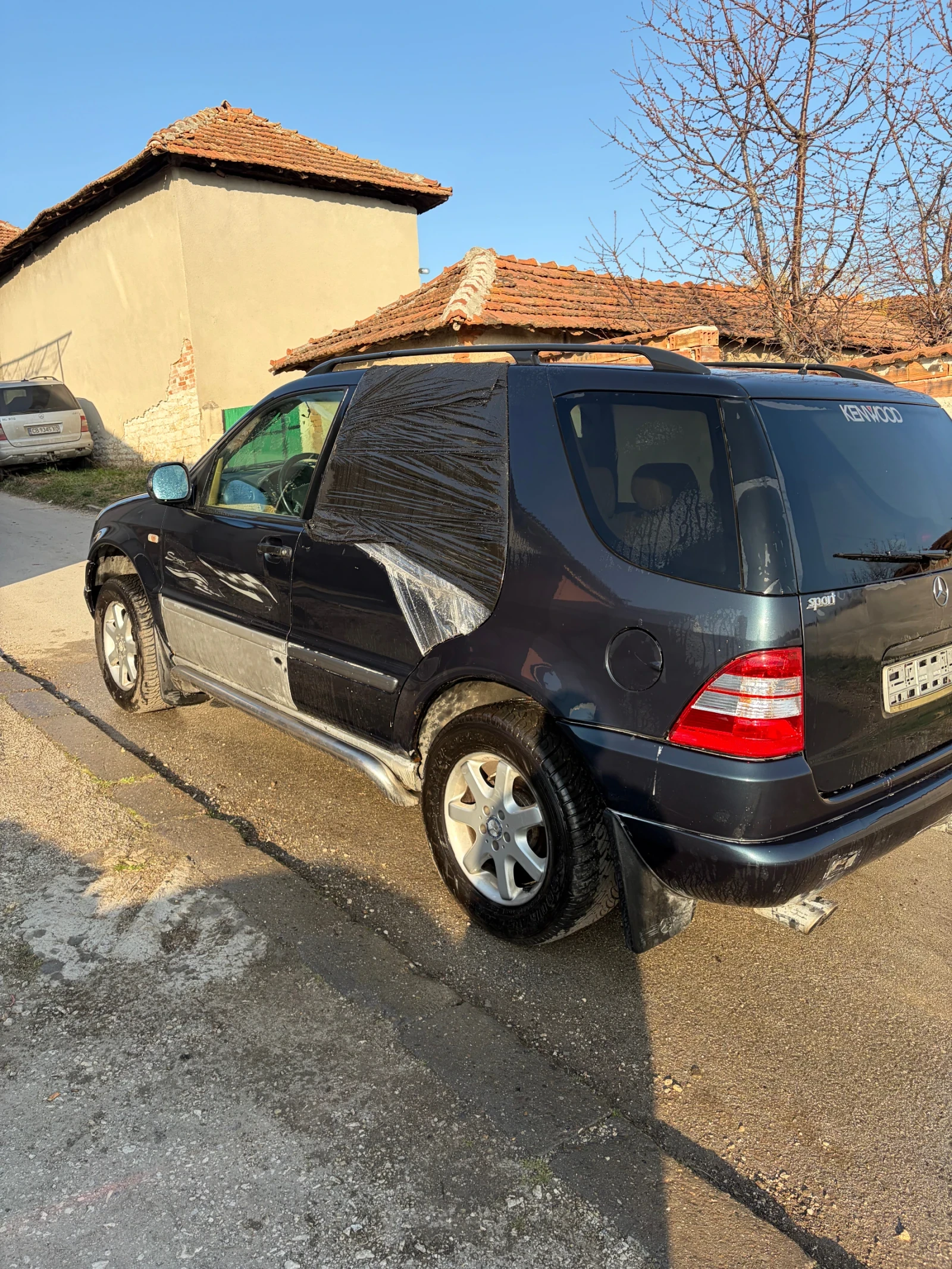 Mercedes-Benz ML 320, снимка 4 - Автомобили и джипове - 37646993