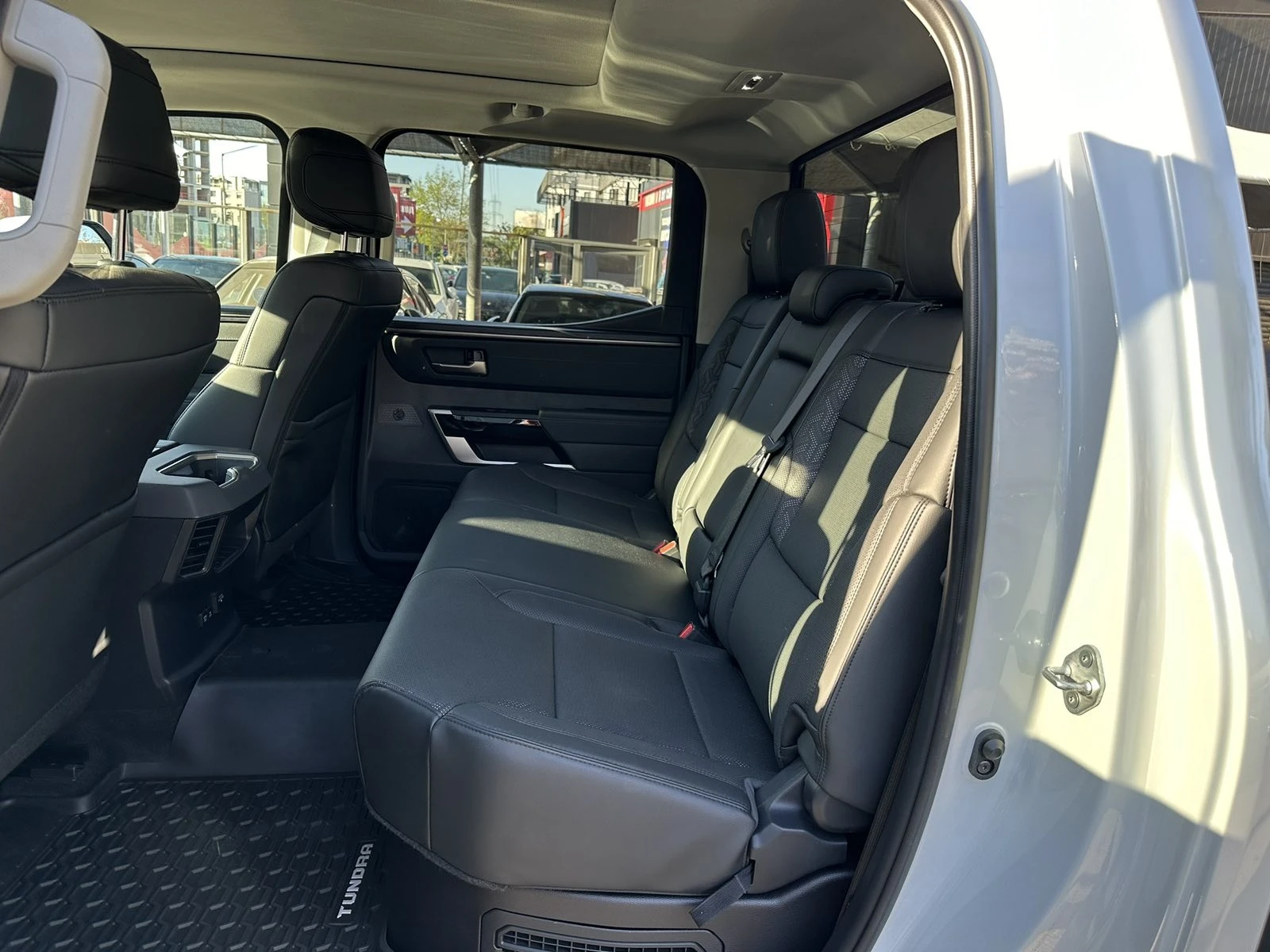 Toyota Tundra Limited i-Force Max  | Mobile.bg   15