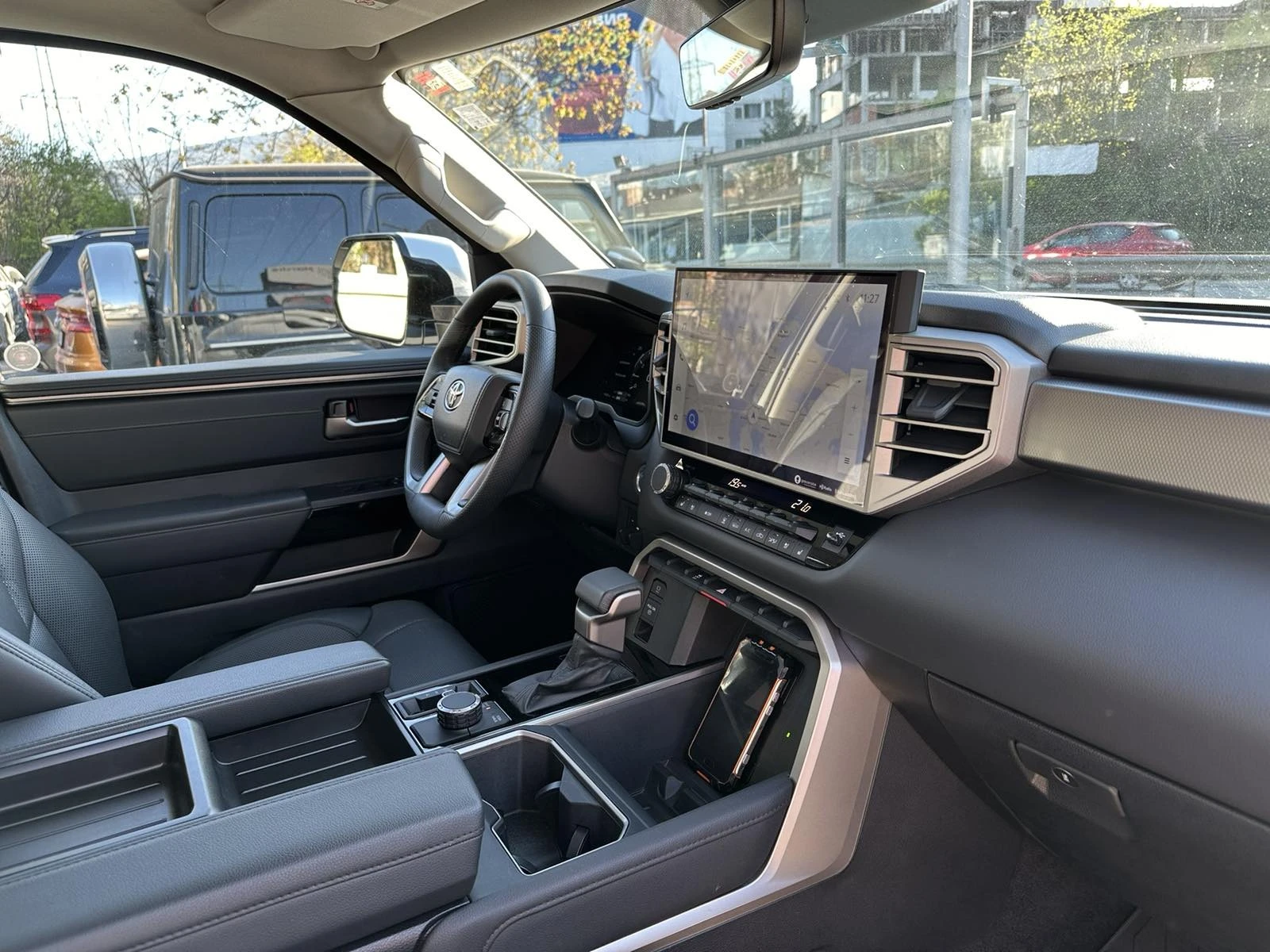 Toyota Tundra Limited i-Force Max  | Mobile.bg   13