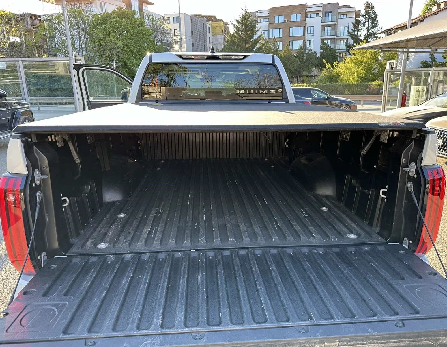 Toyota Tundra Limited i-Force Max  | Mobile.bg   17