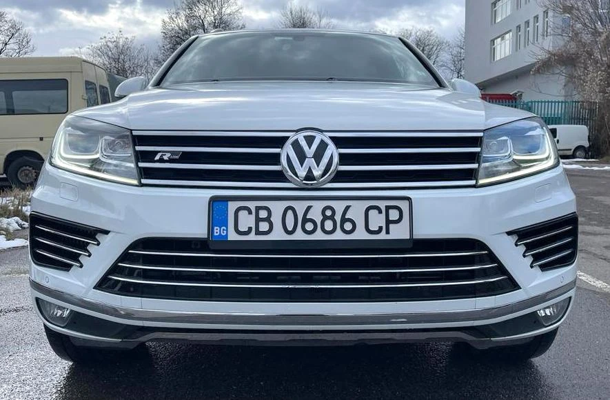 VW Touareg R-Line V6 3.0 TDi 4x4  - изображение 3