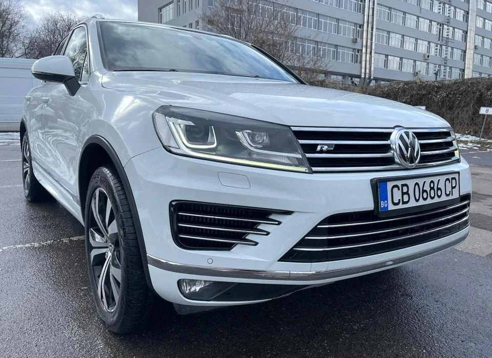 VW Touareg R-Line V6 3.0 TDi 4x4  - изображение 2