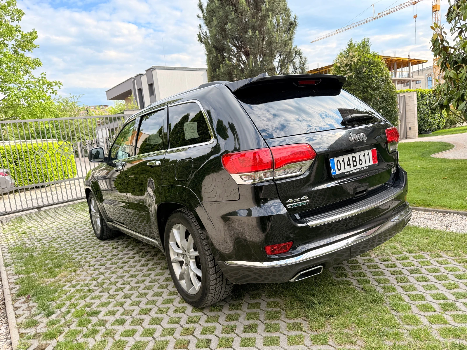 Jeep Grand cherokee 3.0CRD* Summit* Монитори* FULL - изображение 3
