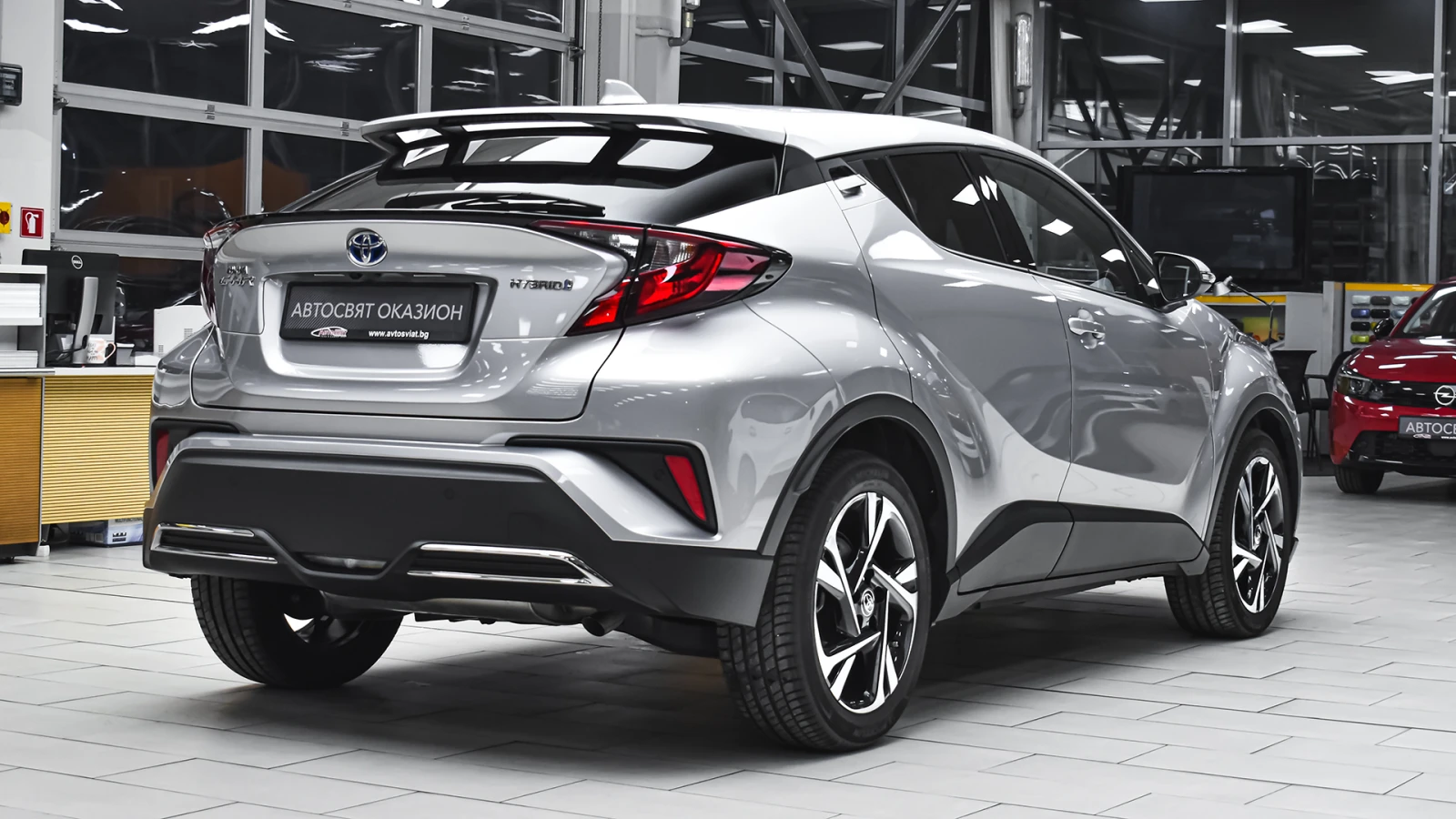 Toyota C-HR 2.0 Hybrid Club Automatic - изображение 6
