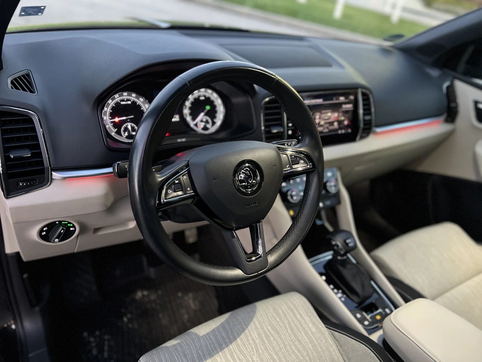 Skoda Karoq 2.0-TDI Style 4x4 * /Keyless/ACC*  | Mobile.bg   8