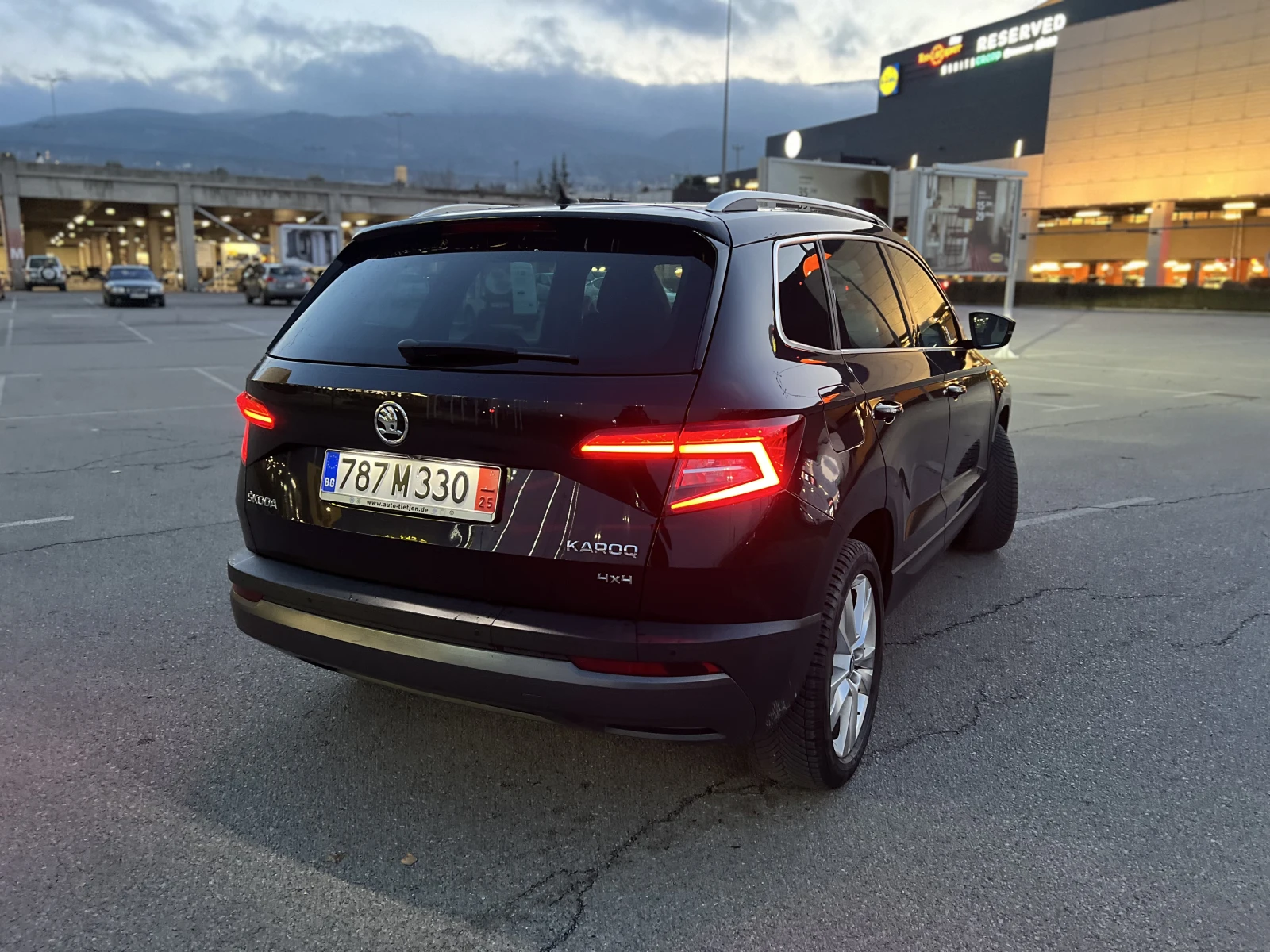 Skoda Karoq 2.0-TDI Style 4x4 * /Keyless/ACC*  | Mobile.bg   6