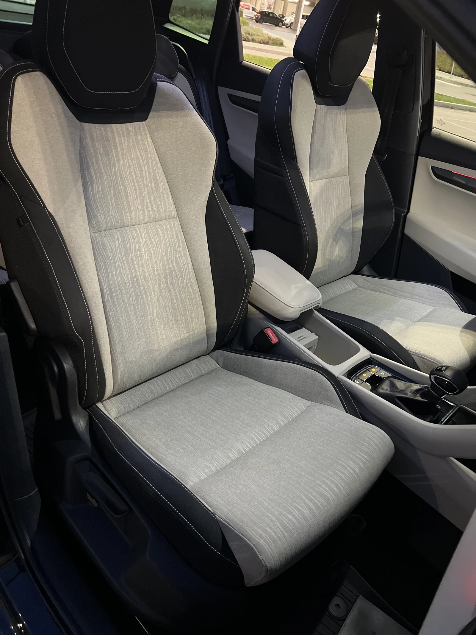 Skoda Karoq 2.0-TDI Style 4x4 * /Keyless/ACC*  | Mobile.bg   12