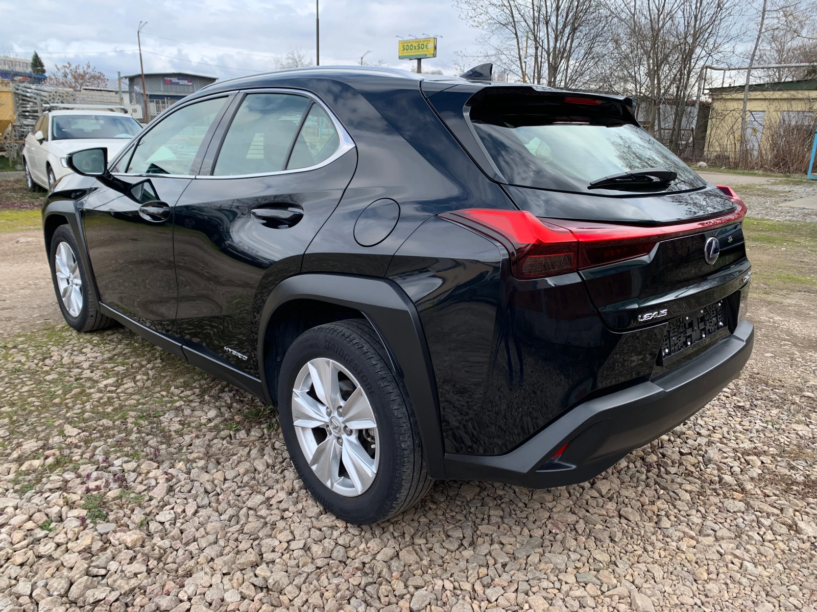 Lexus UX 250-Hybrid, снимка 7 - Автомобили и джипове - 53948067