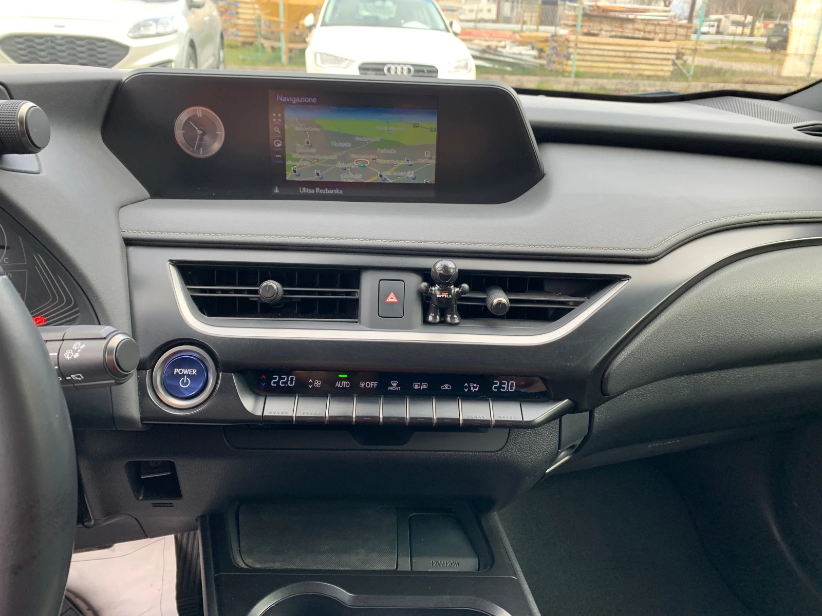 Lexus UX 250-Hybrid, снимка 12 - Автомобили и джипове - 53948067