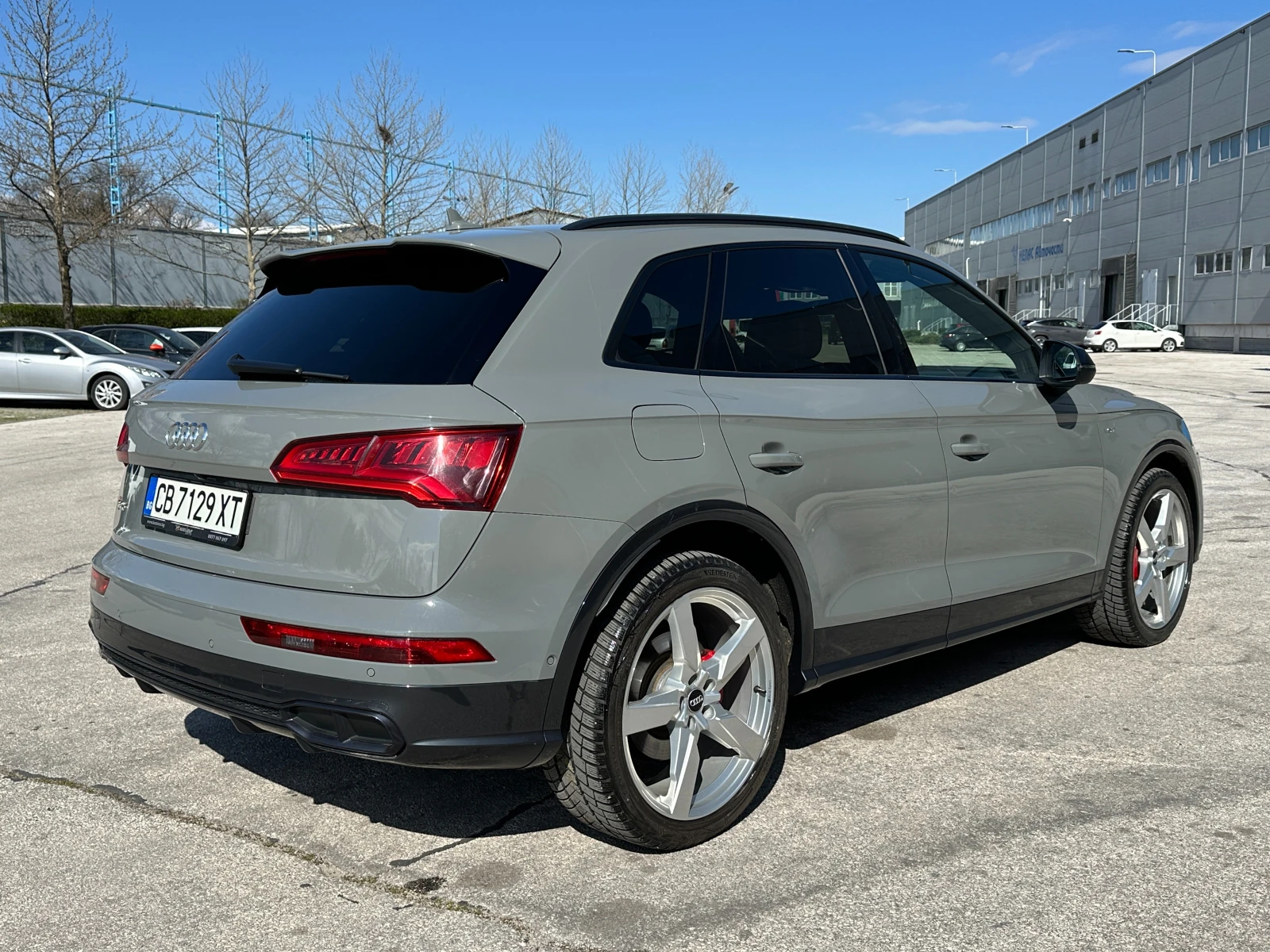 Audi SQ5 Реални км., снимка 4 - Автомобили и джипове - 54191082