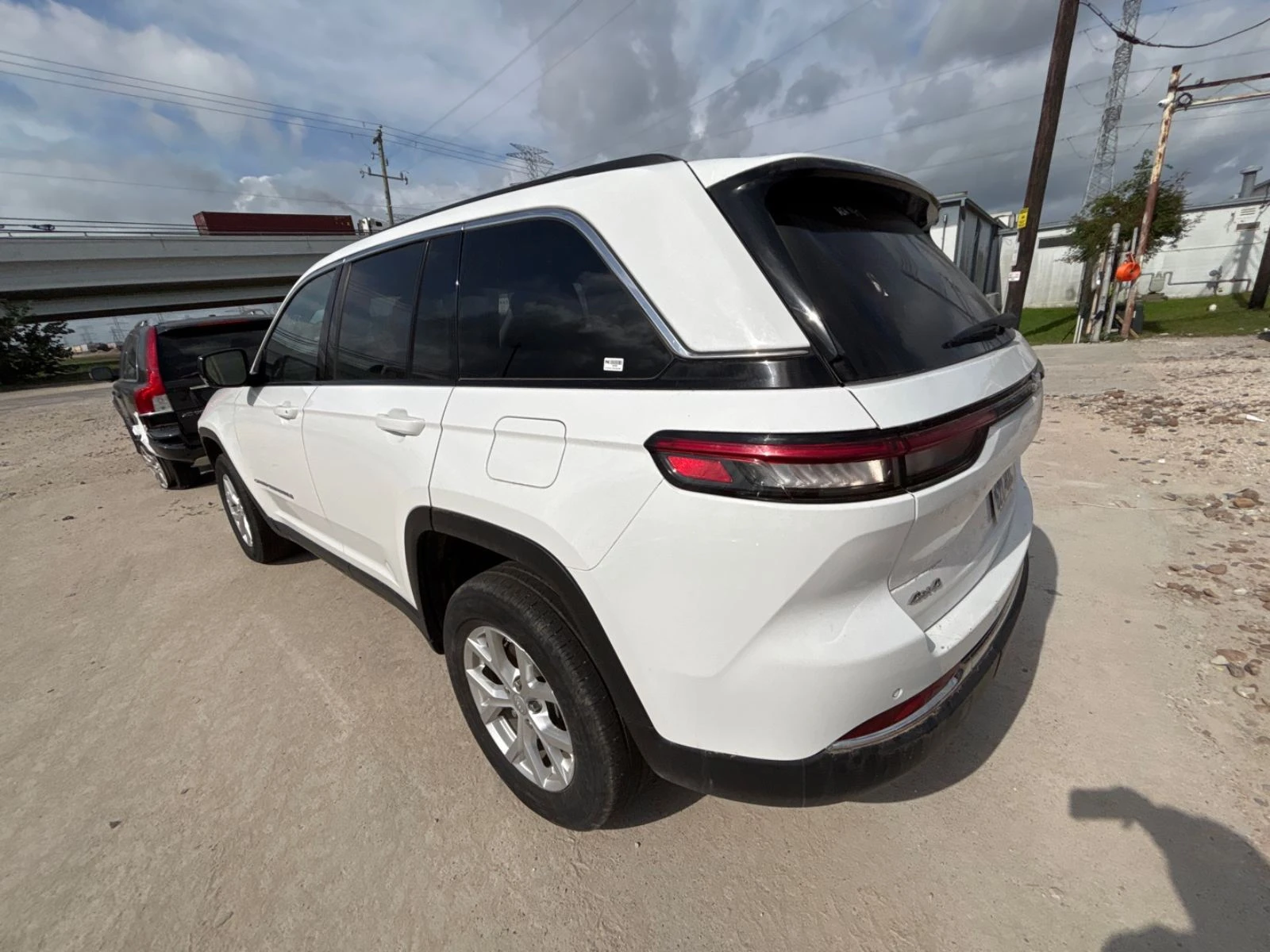 Jeep Grand cherokee 2023 Grand Cherkee LImited, снимка 6 - Автомобили и джипове - 54206732