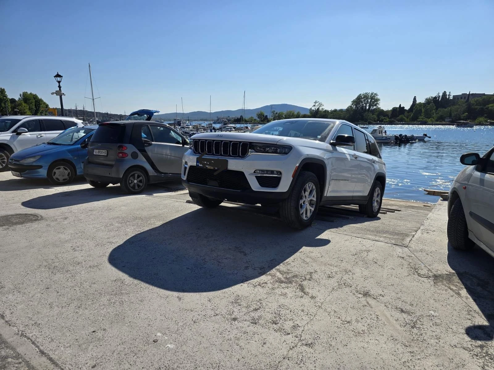 Jeep Grand cherokee 2023 Grand Cherkee LImited, снимка 2 - Автомобили и джипове - 54206732