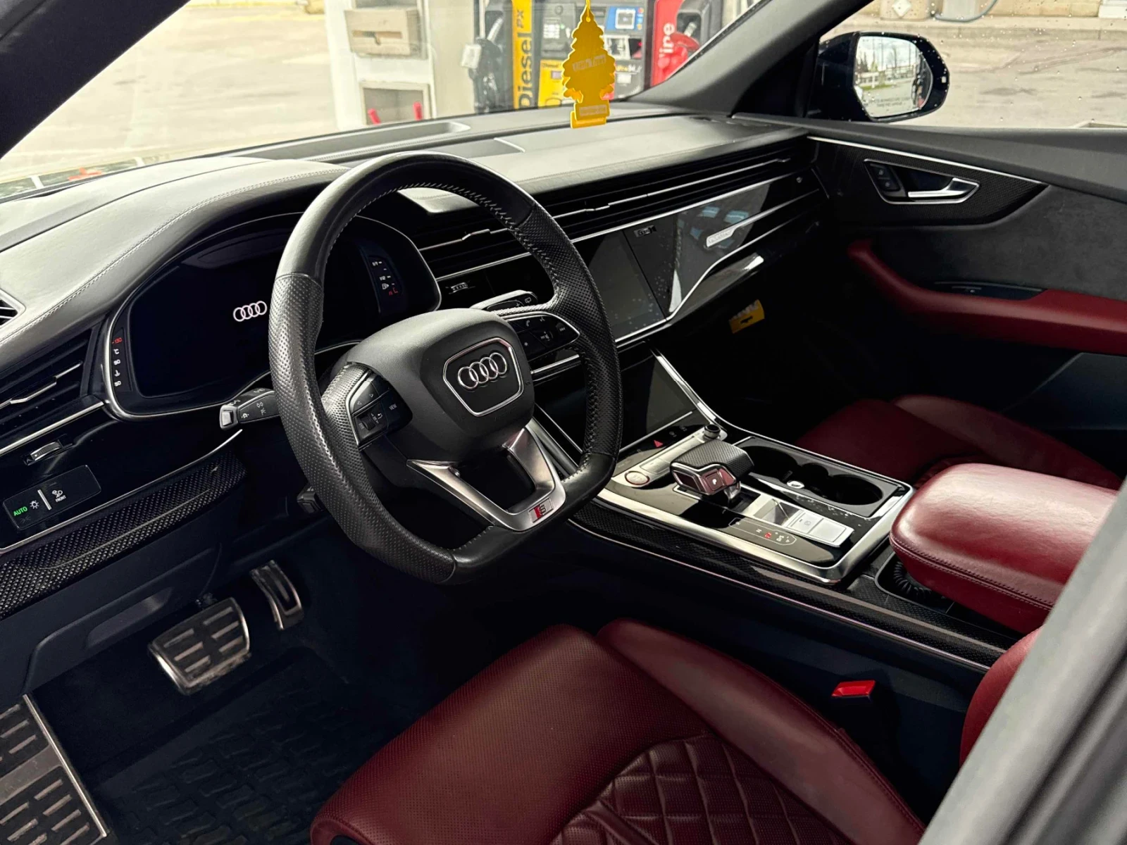 Audi SQ8 CARFAX * АВТОКРЕДИТ * ПРОГНОЗНА ЦЕНА ДО БГ, снимка 4 - Автомобили и джипове - 54488566