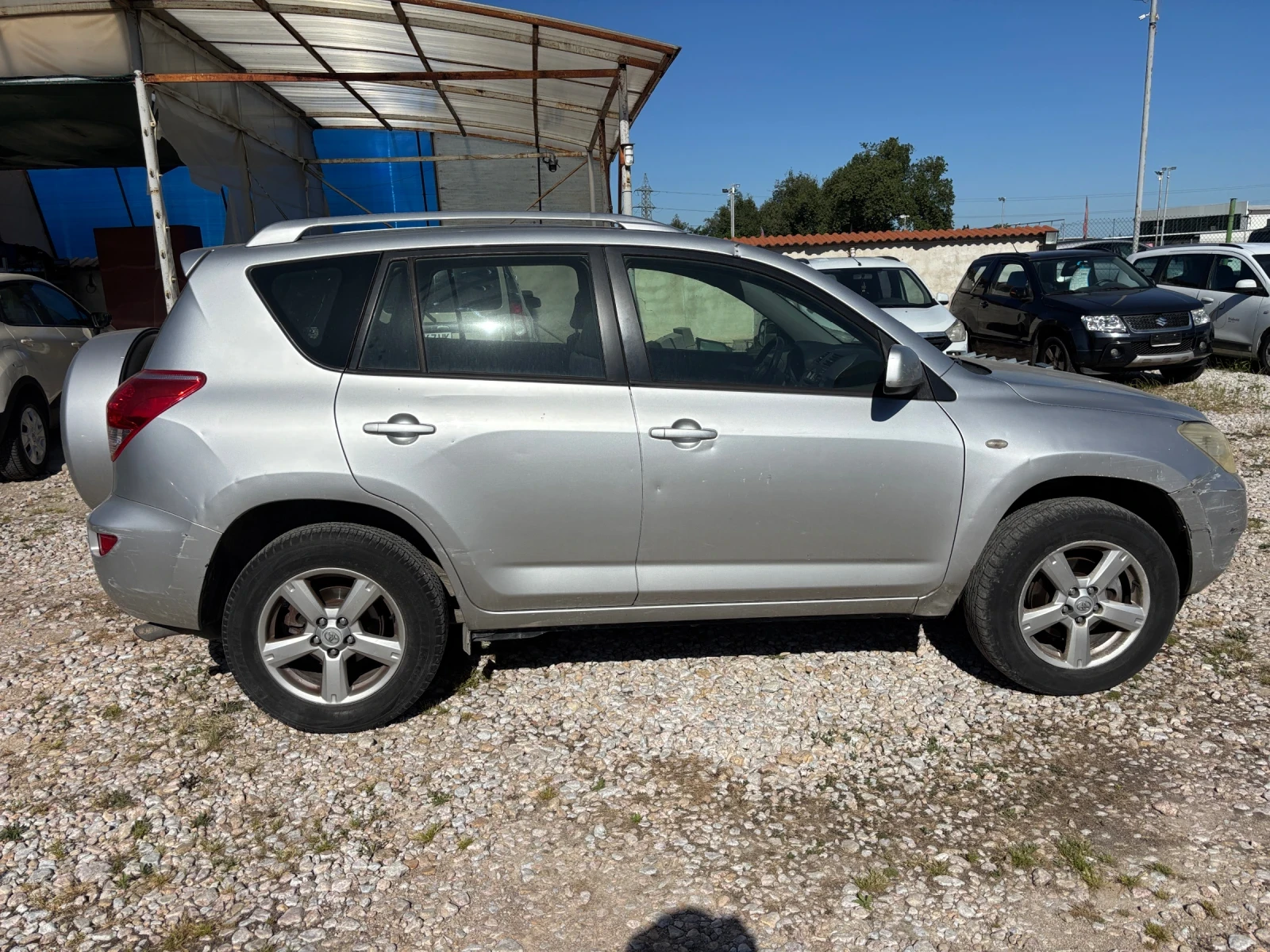 Toyota Rav4 2.2 D-4D, снимка 4 - Автомобили и джипове - 54708565
