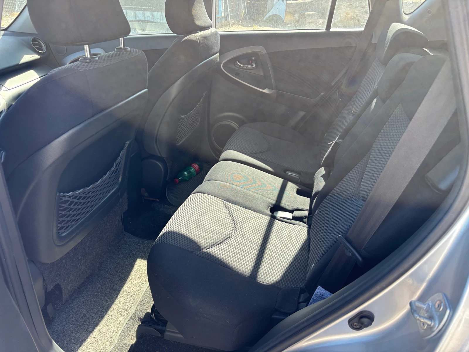 Toyota Rav4 2.2 D-4D, снимка 8 - Автомобили и джипове - 54708565
