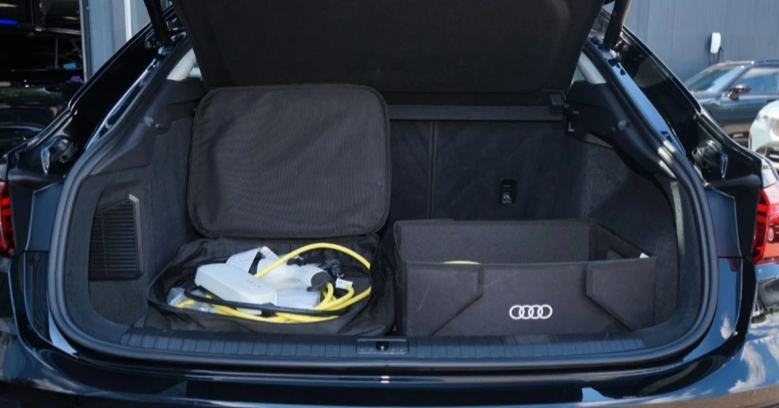Audi Q3 Sportback 45TFSI е/Sportback/S line/Leder/Cam , снимка 16 - Автомобили и джипове - 54792749