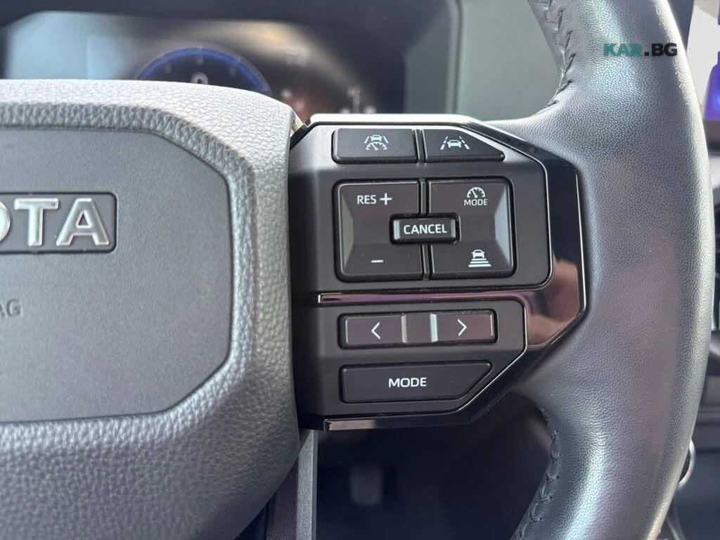 Toyota Land cruiser * HeadUp *  AвтоКредит * (ЦЕНА ДО БГ), снимка 13 - Автомобили и джипове - 54840902