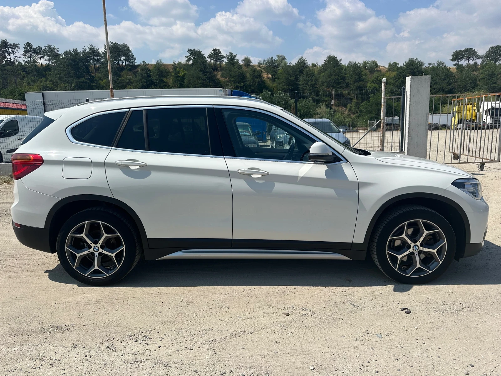 BMW X1 Sdrive 2.0 D Xline FACELIFT  NAVI/KAMERA/LED/Bi-xe, снимка 7 - Автомобили и джипове - 55143911