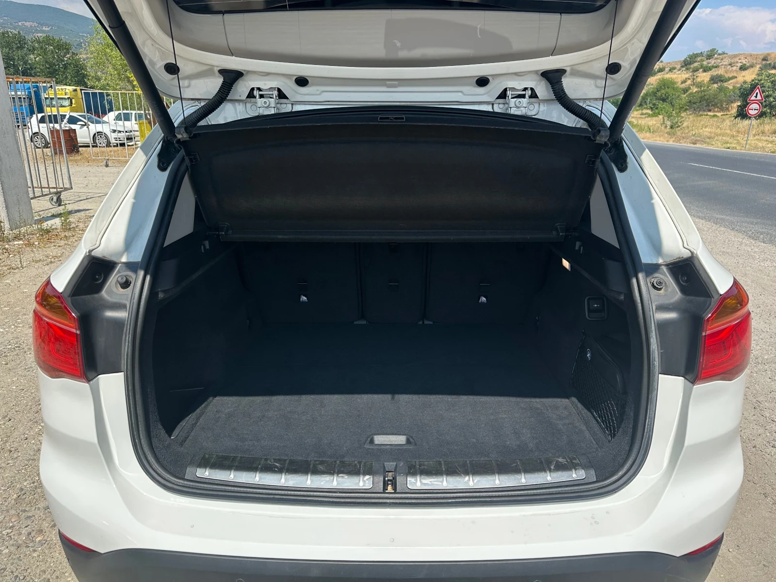 BMW X1 Sdrive 2.0 D Xline FACELIFT  NAVI/KAMERA/LED/Bi-xe, снимка 8 - Автомобили и джипове - 55143911