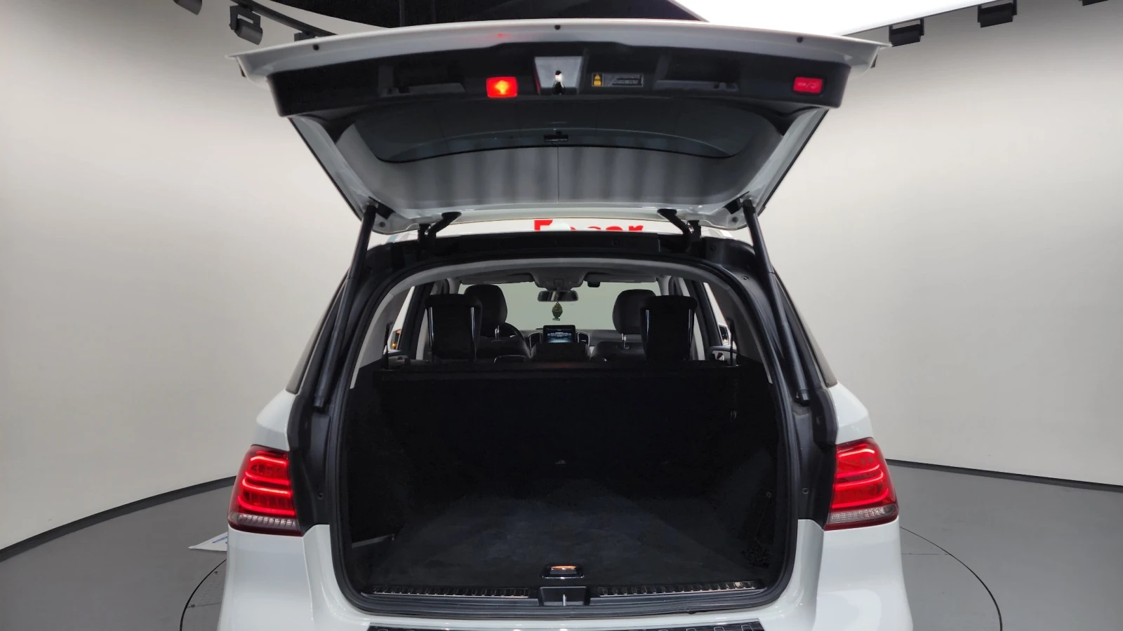 Mercedes-Benz GLE 350, снимка 17 - Автомобили и джипове - 55190720