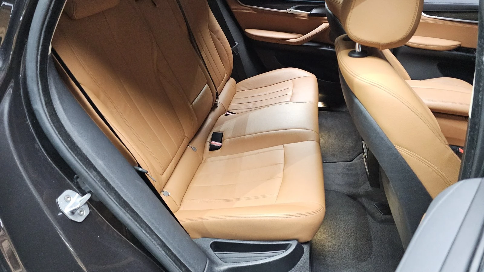BMW X6 xDrive30d* ЛЮК* HUD* ПОДГРЕВ ВОЛАН* КРАЙНА ЦЕНА, снимка 17 - Автомобили и джипове - 55340530