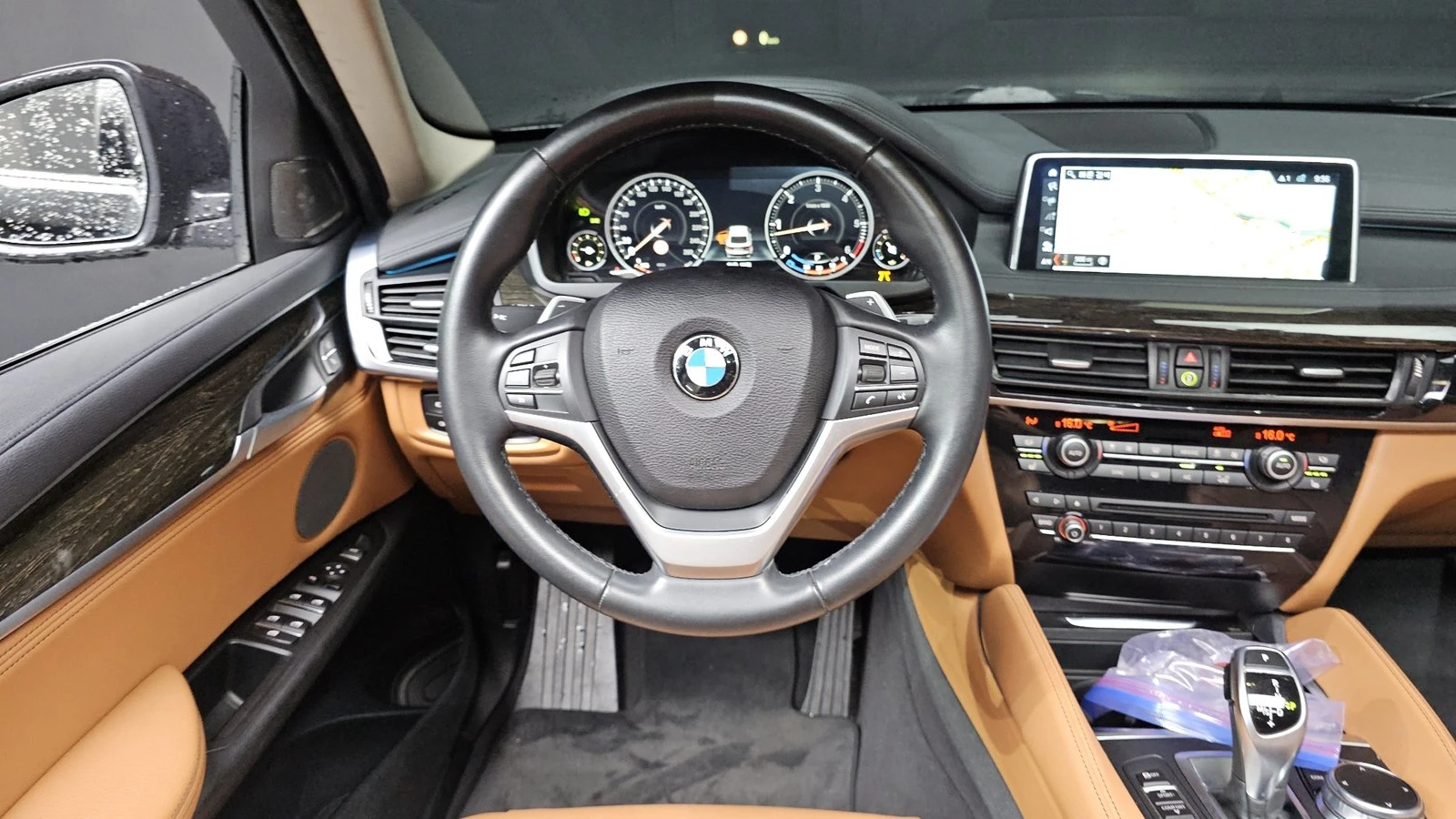 BMW X6 xDrive30d* ЛЮК* HUD* ПОДГРЕВ ВОЛАН* КРАЙНА ЦЕНА, снимка 13 - Автомобили и джипове - 55340530