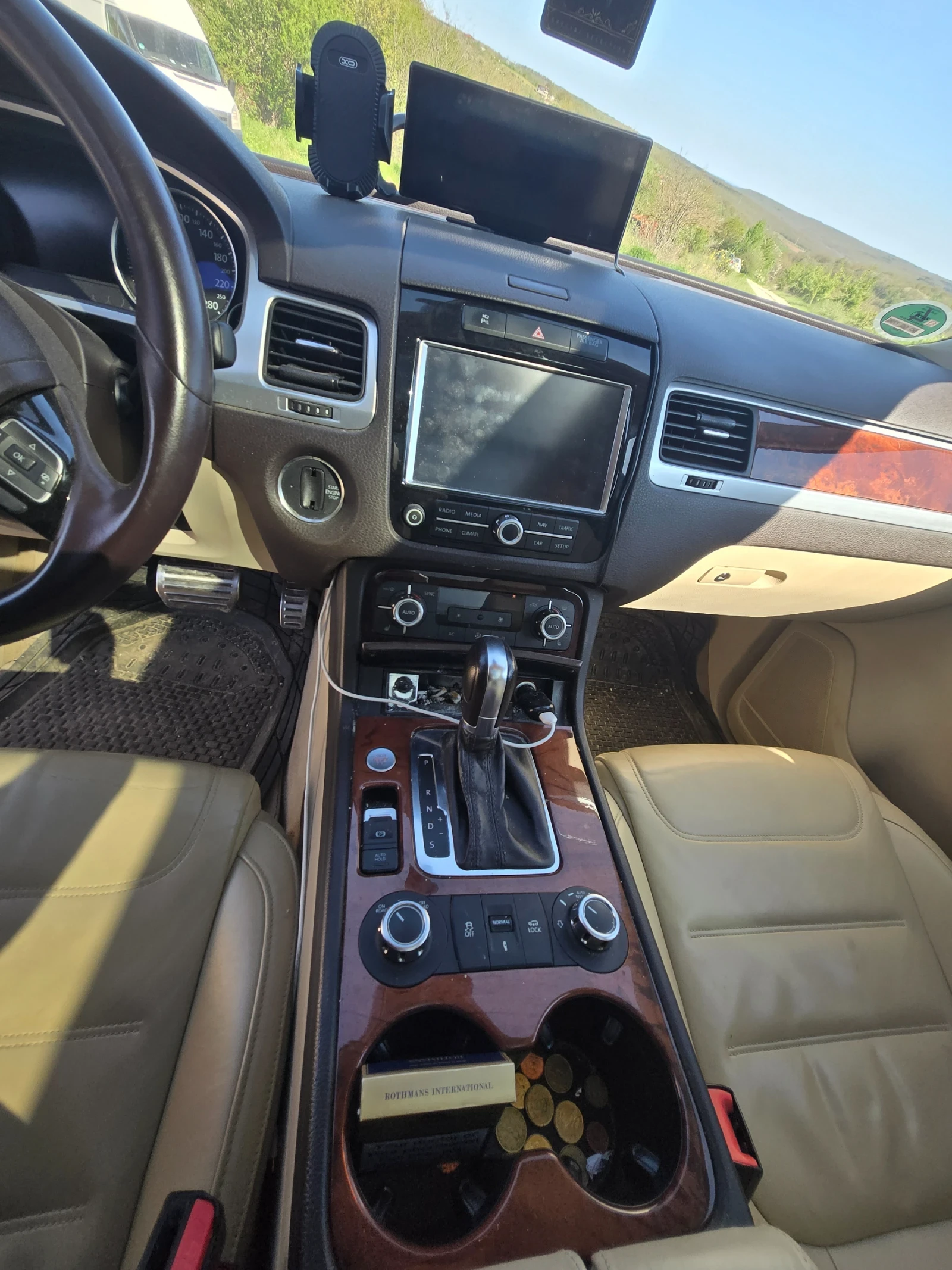 VW Touareg VW Touareg 4.2TDI V8 380к.с...R line ..KeyGo Dynau, снимка 5 - Автомобили и джипове - 55411818